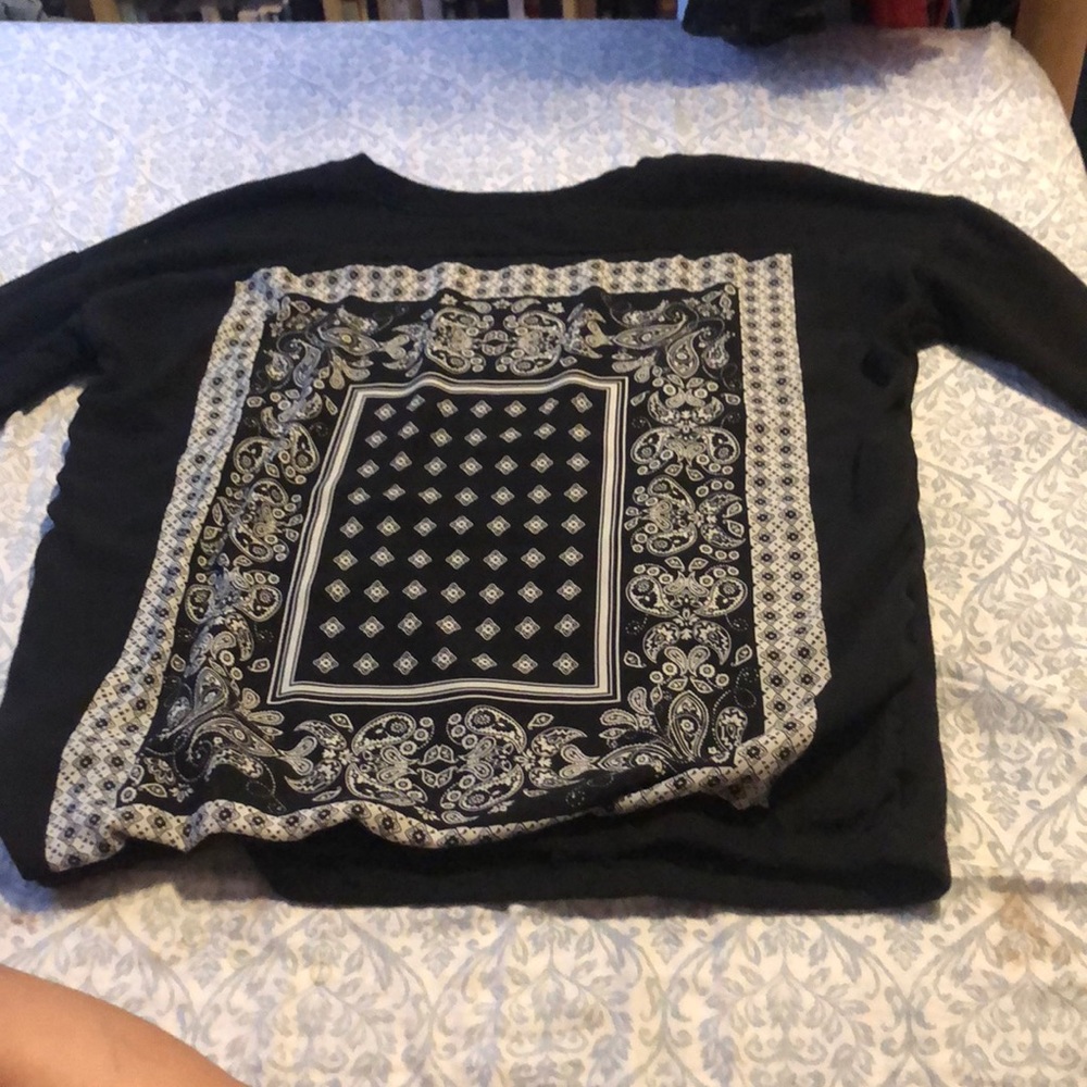 Black handkerchief pattern sweatshirt size s